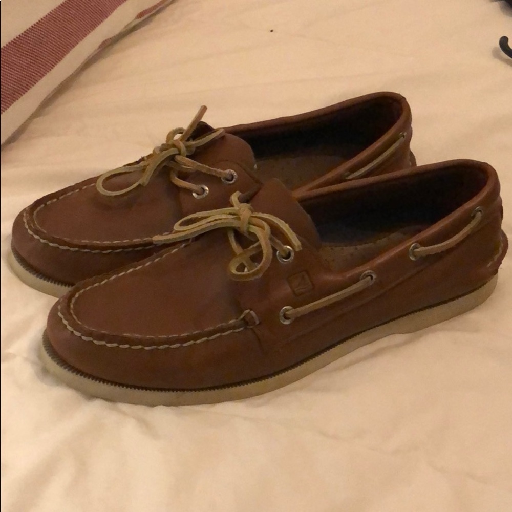 Sperry two hole